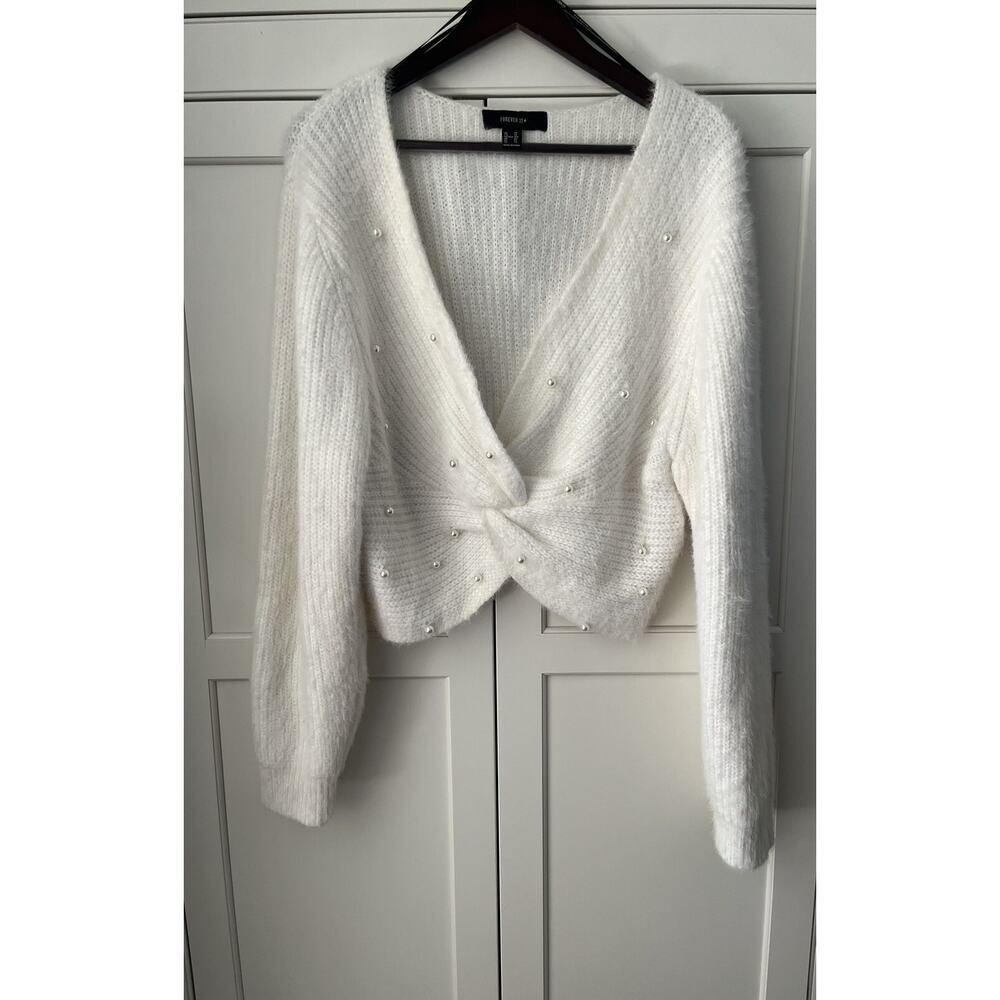 FOREVER 21 + pearl sweater twist front size 3X white